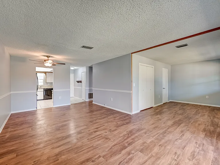 604 Park Cir #16 — Photo 10