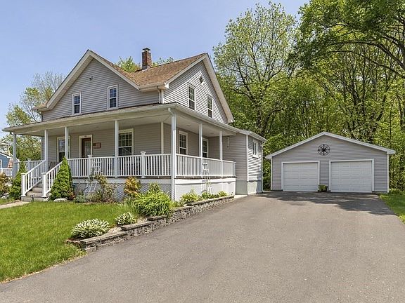 3rd image of 41 Pleasant St