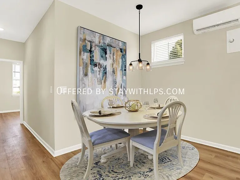 703 N 3rd St — Photo 9