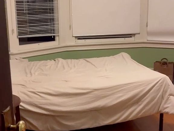 2nd image of 1326 Oxford St #3