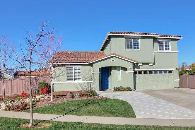 1st image of 2465 Corin Dr