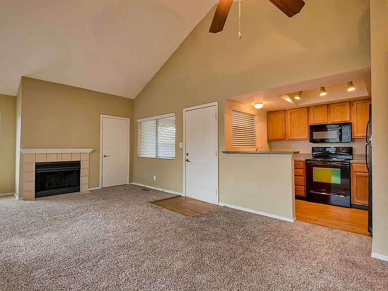 9320 S College Ave — Photo 31