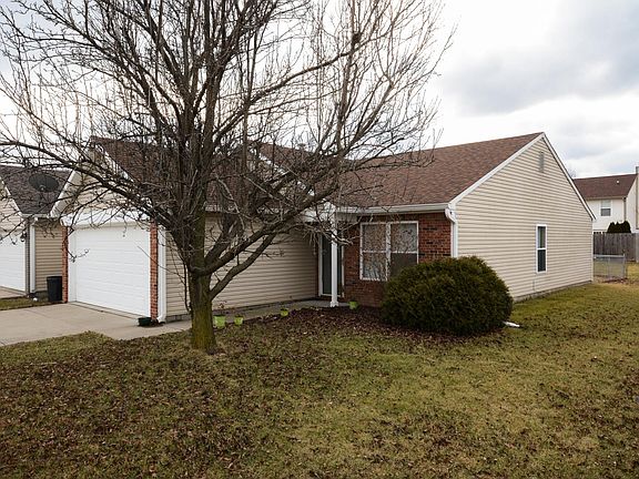 Located in Franklin's Oakleaf Estates