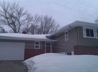 1247 Cedarwood Pl, Woodbury, MN 55125