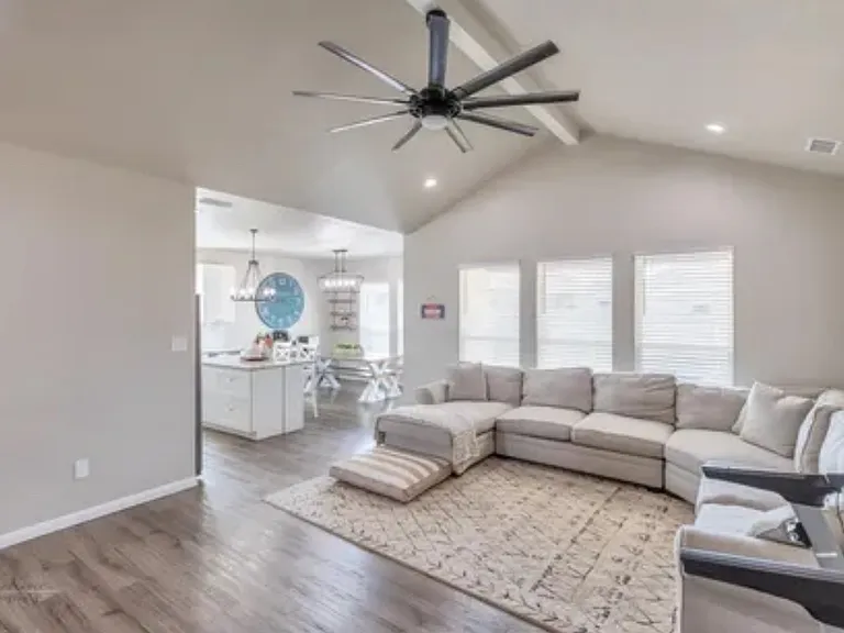 7449 Sleepy Hollow Ln — Photo 5