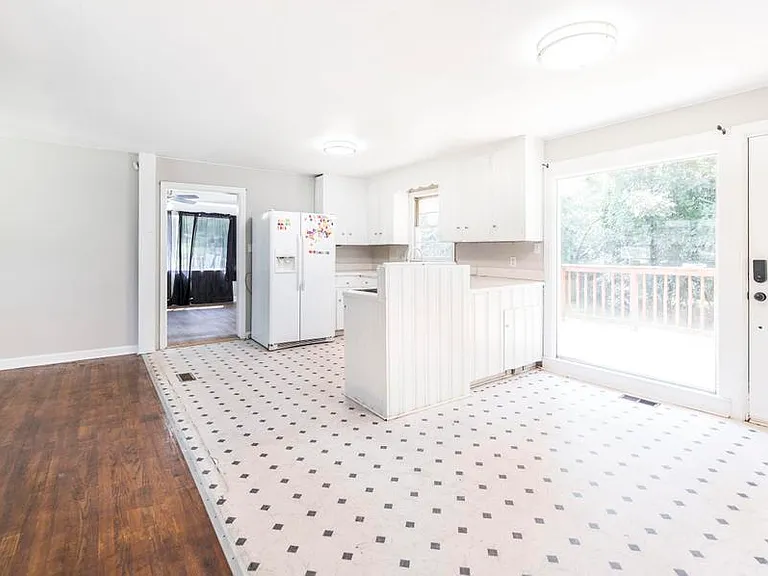 4242 Laura Ann Pl — Photo 10