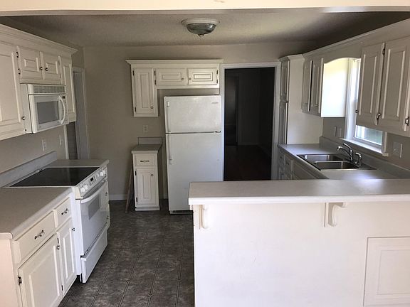 5th image of 929 Cumberland Dr