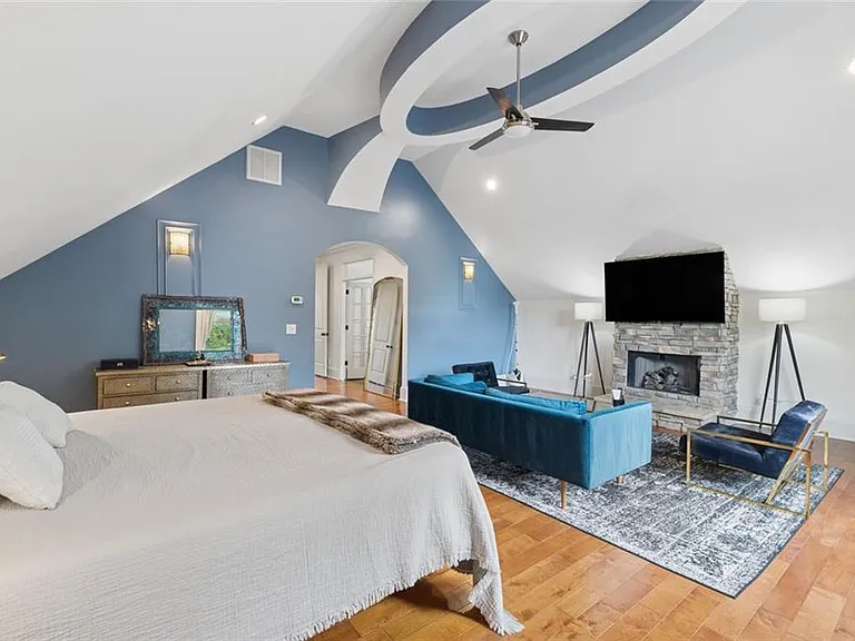460 Felton Dr NE — Photo 41