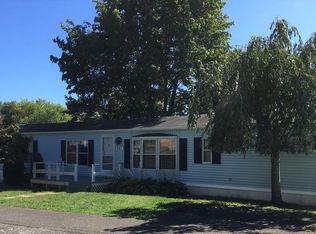 801 Holly Dr, Green Lane, PA 18054