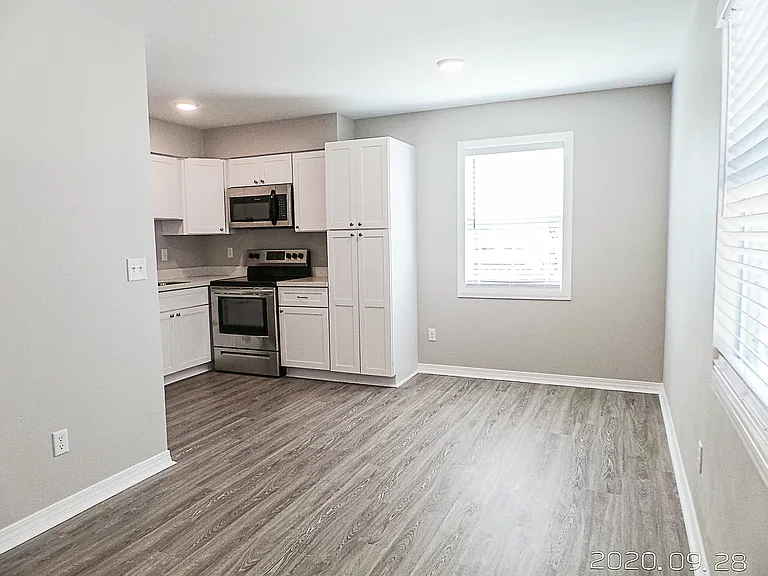 723 S Berthe Ave #18 — Photo 3