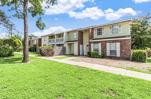 101 Wilbourn Blvd Photo 1