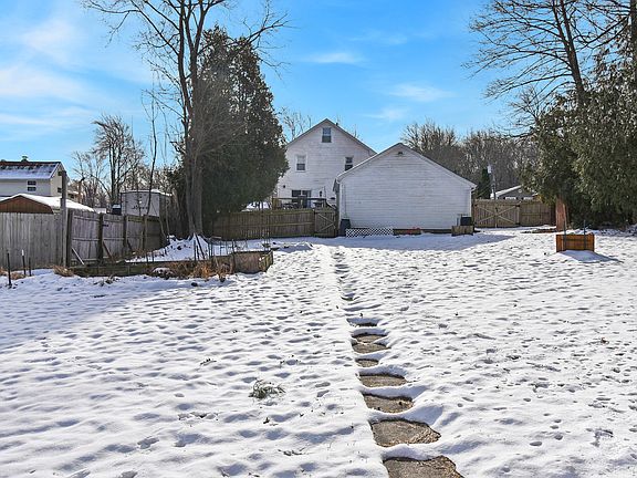 5th image of 398 Funston Avenue