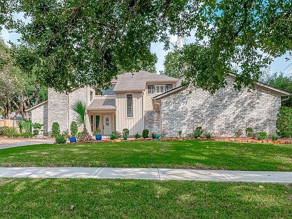 4th image of 15915 Larkfield Drive