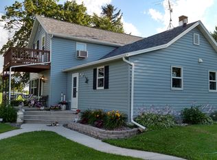 W1944 Redwood Rd, New Holstein, WI 53061