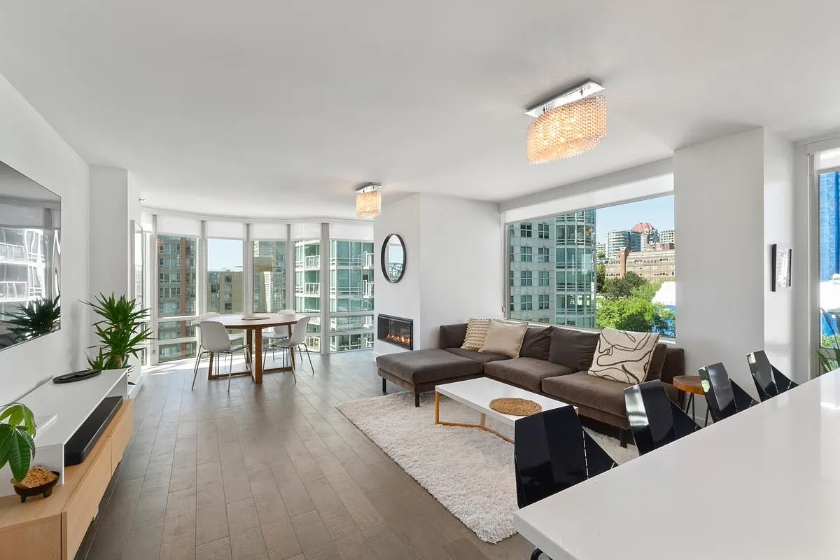 2 bed, 1150 sqft, $5,950 — Photo 3