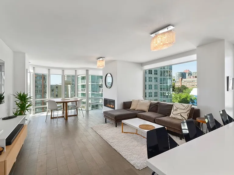 1501 Howe St #1104 — Photo 3