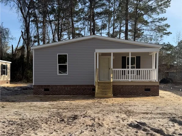 4054 Lodge Dr, Wade, NC 28395