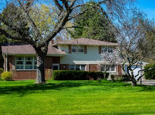 326 Jonsue Ln, Racine, WI 53402