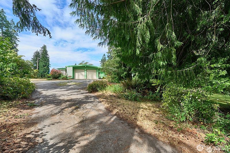 3rd image of 8209 144th Place SE
