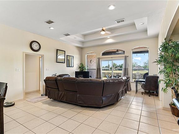 2nd image of 408 Rhett Dr