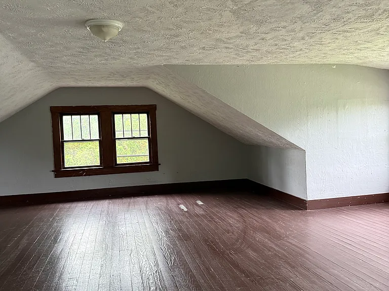 3560 Waterloo Rd #F — Photo 10
