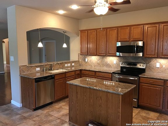 4th image of 208 Chisholm Dr