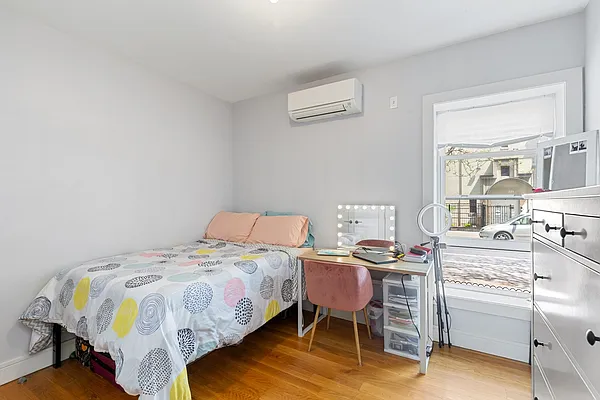 Rented by Corcoran | media 4