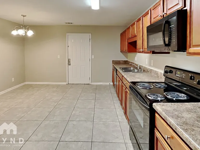 3295 Redona Dr — Photo 5