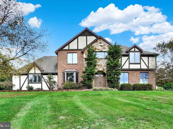 210 S Franklin St, Dallastown, PA 17313