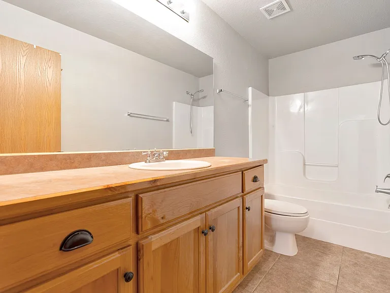 2939 W Scottswood Pl — Photo 17