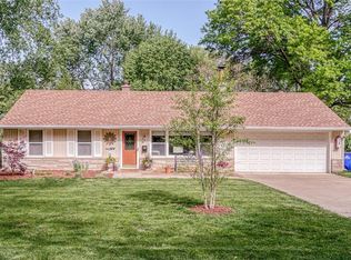 7034 Mackey St, Overland Park, KS 66204