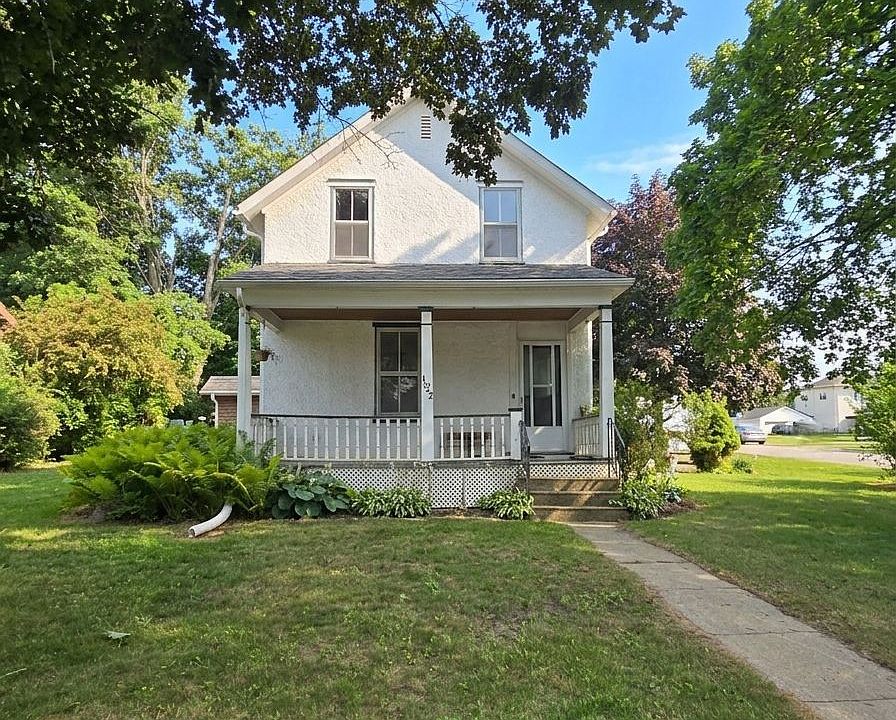 1st image of 152 Charles St E