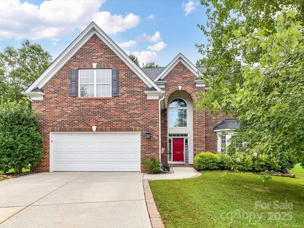 9528 Muir Ct NW, Concord, NC 28027