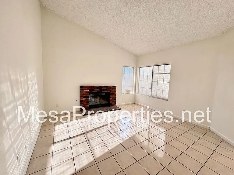 13667 Gemini St — Photo 3