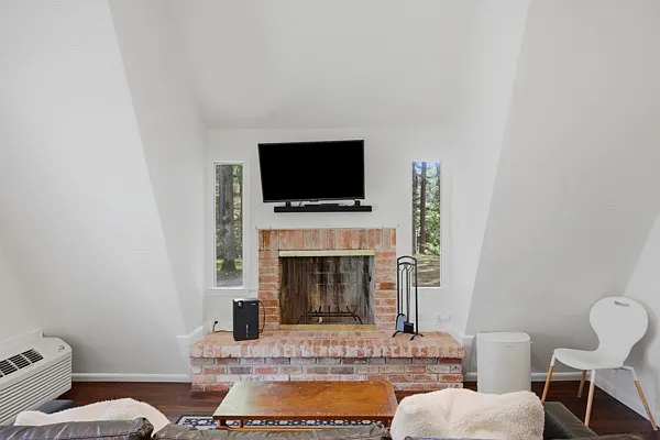 12824 Boydton Plank Rd — Photo 3