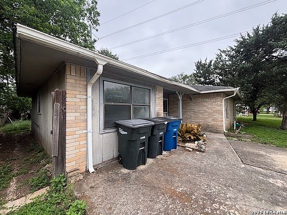 5th image of 1536 EICHEN RD
