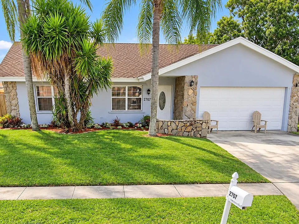 2707 Starwood Cir