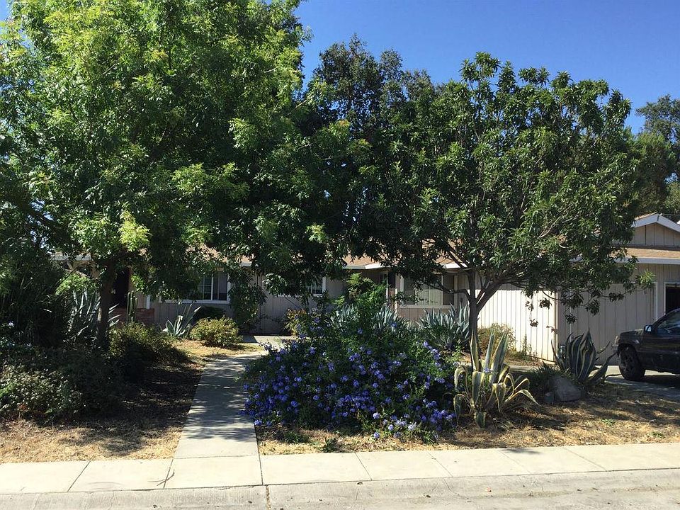 1st image of 38043-38047 Cherry Ln