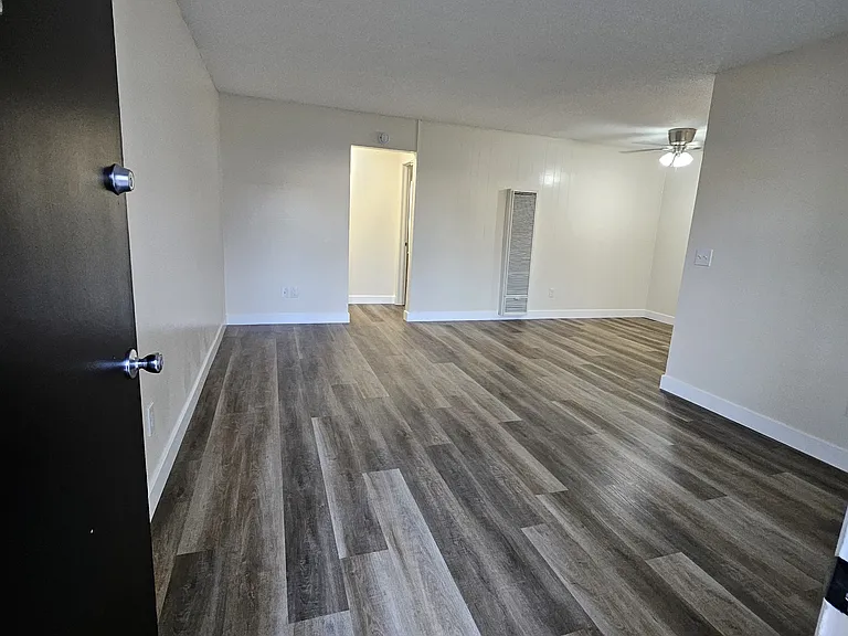 573 Emerald Ave #2 — Photo 6