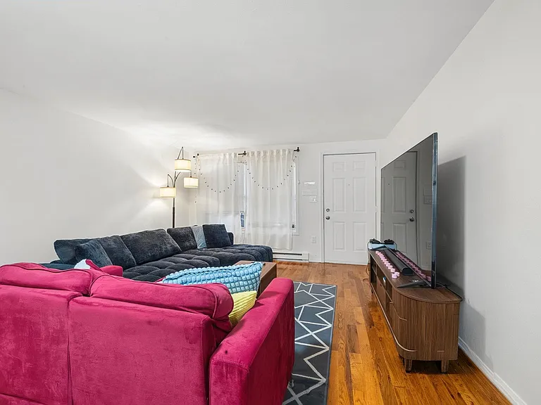 347 Johnston Ave — Photo 4