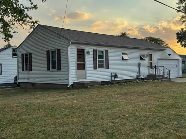 620 Hemenway Pl, South Beloit, IL 61080