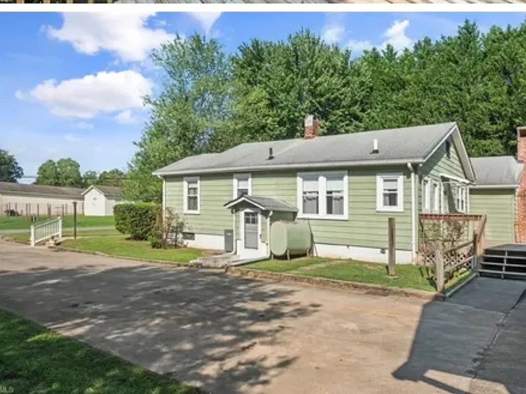 103 Southview Dr — Photo 14