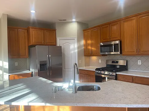 121 Alden Village Ct Photo 1