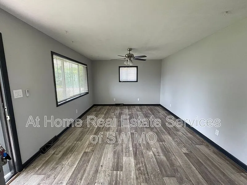 1 bed, 1.0 bath, 700 sqft, $765 — Photo 2