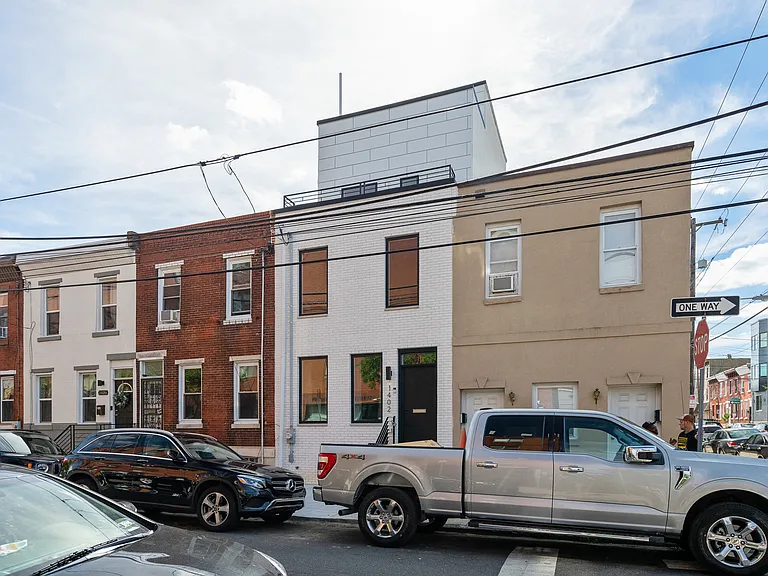 1402 S 16th St — Photo 1
