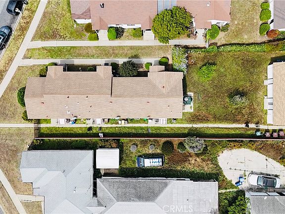 4th image of 10846 S Manhattan Pl