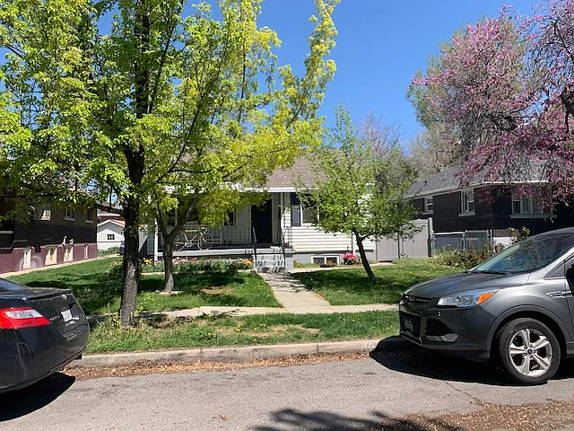 721 E 50 S — Photo 3