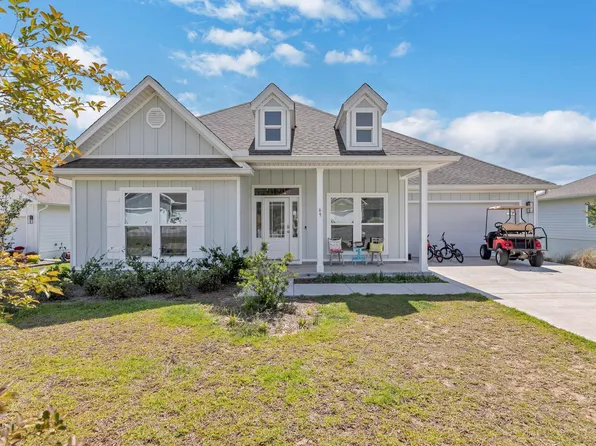 69 Hammock Oaks Blvd, Freeport, FL 32439