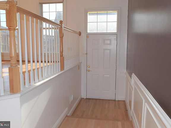 5th image of 1134 Regal Oak Dr
