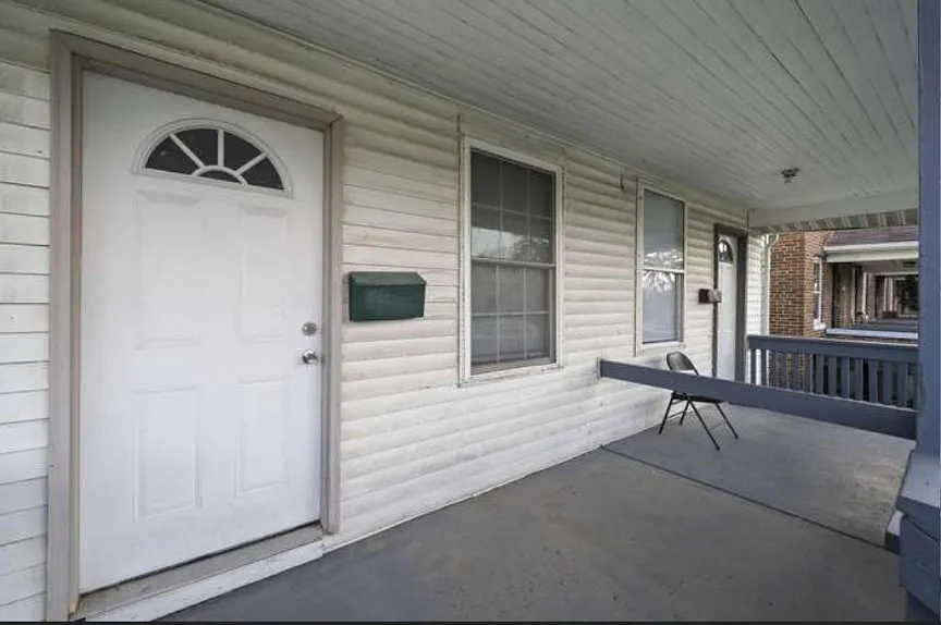 3 bed, 1064 sqft, $1,500 — Photo 2